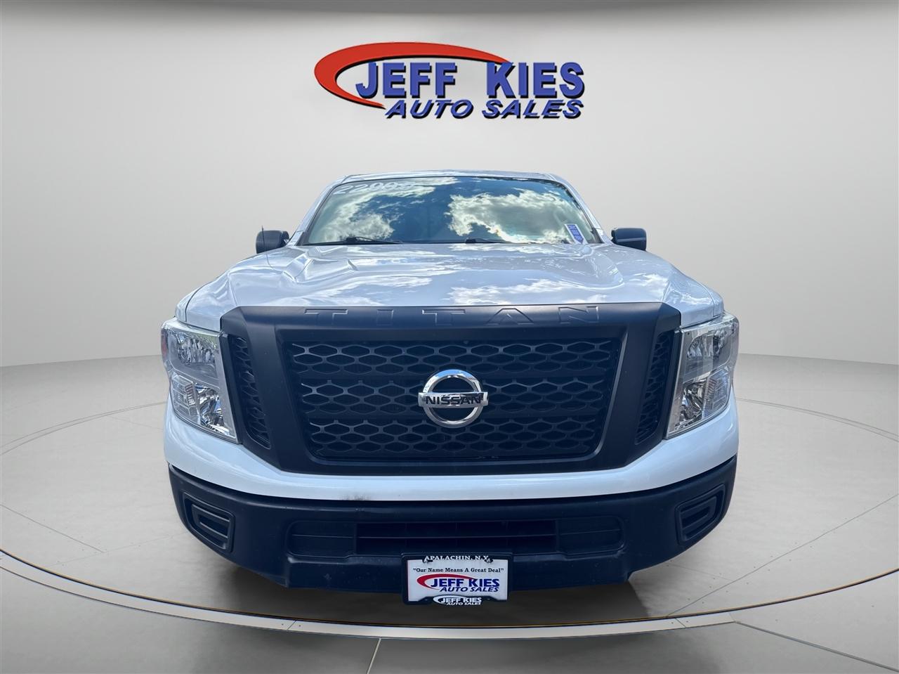 nissan titan xd 2018 1N6AA1F33JN536306 image nissan titan xd 2018 1N6AA1F33JN536306 image